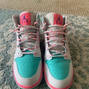 Air jordan 1 mid- digital pink